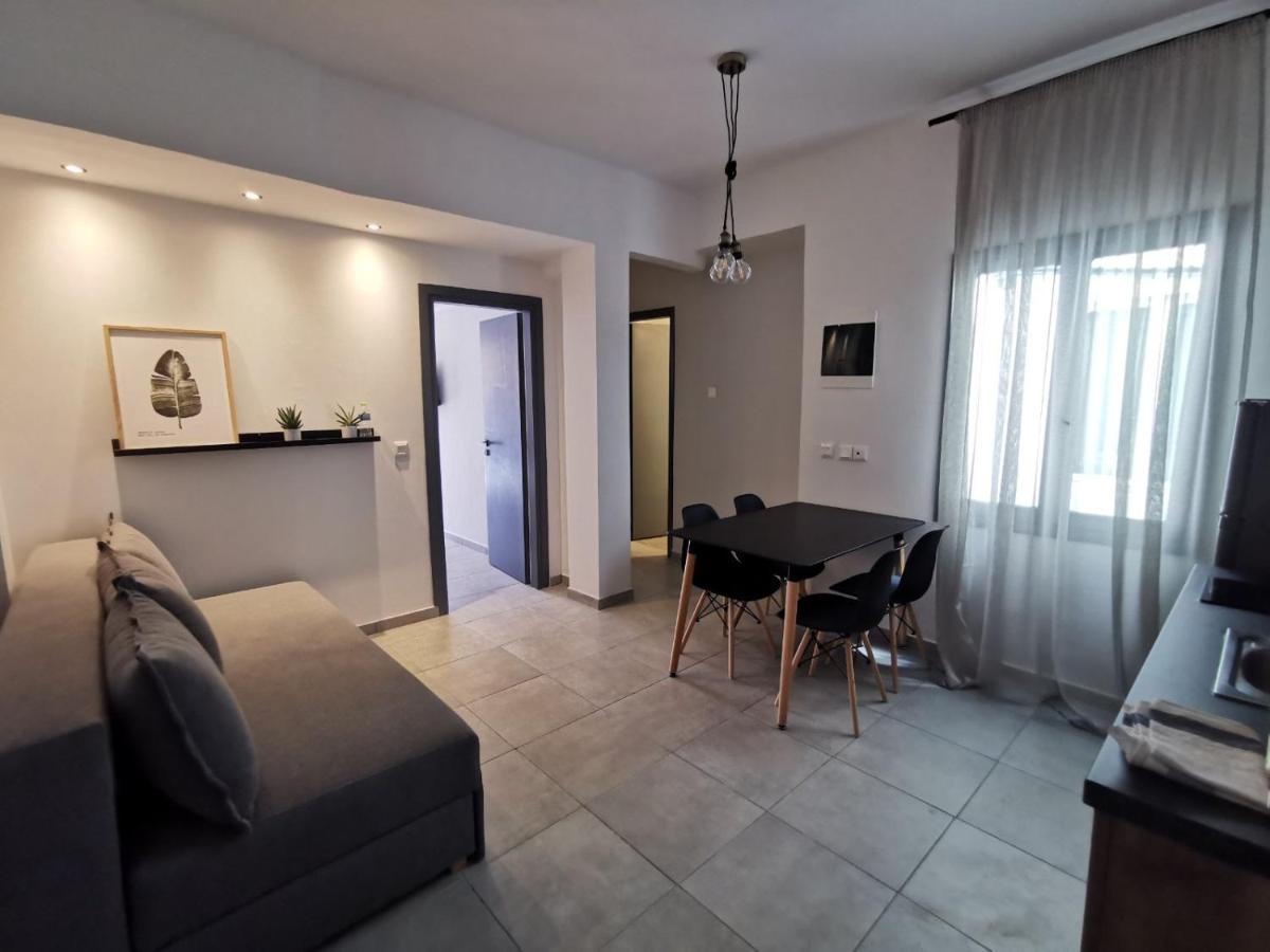 Amalthea Aparthotel Мола Калива Екстериор снимка