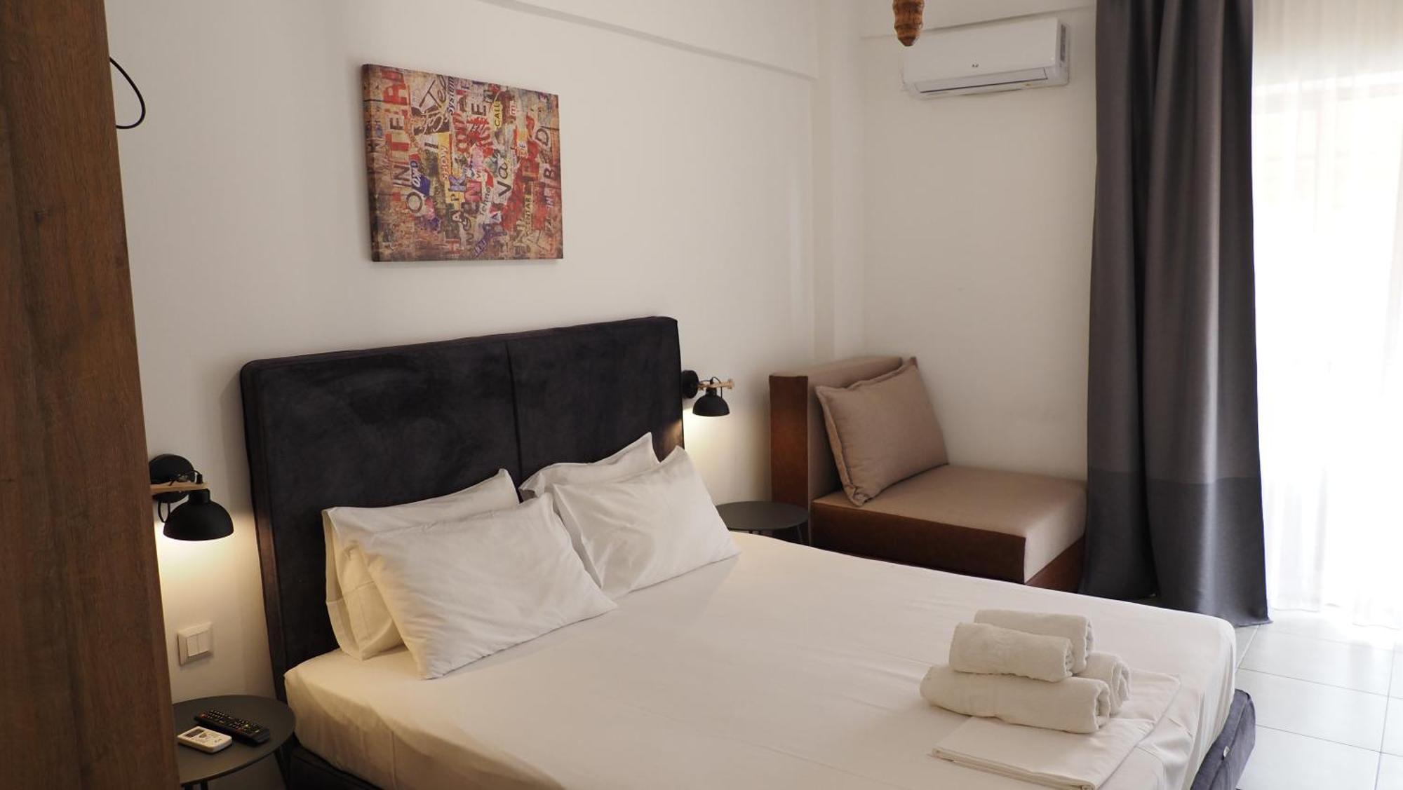 Amalthea Aparthotel Мола Калива Екстериор снимка